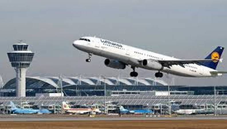 خاموش کردن شعله های هواپیمای اسقاطی ماهان