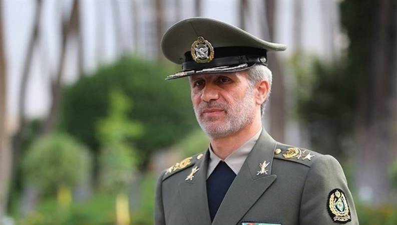 وزیر دفاع از راه اندازی اولین خط تولید جت جنگی کاملا ایرانی خبر داد