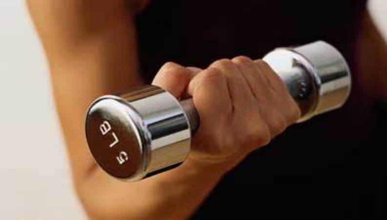 اتفاق هولناک هنگام وزنه برداری