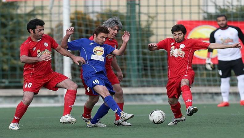 درگیری در بازی دوستانه ی هنرمندان