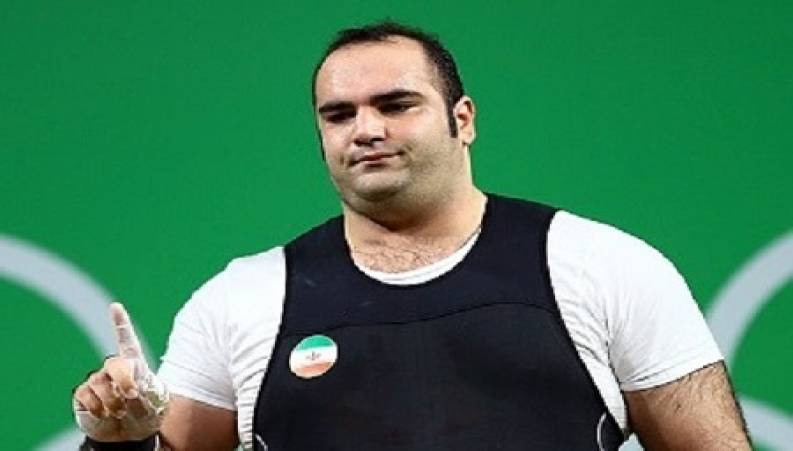 شوکه شدن بهداد سلیمی با دیدن مجسمه اش