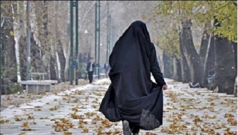 دوربین مخفی درباره نظر دختران از برداشتن حجاب در محل کار