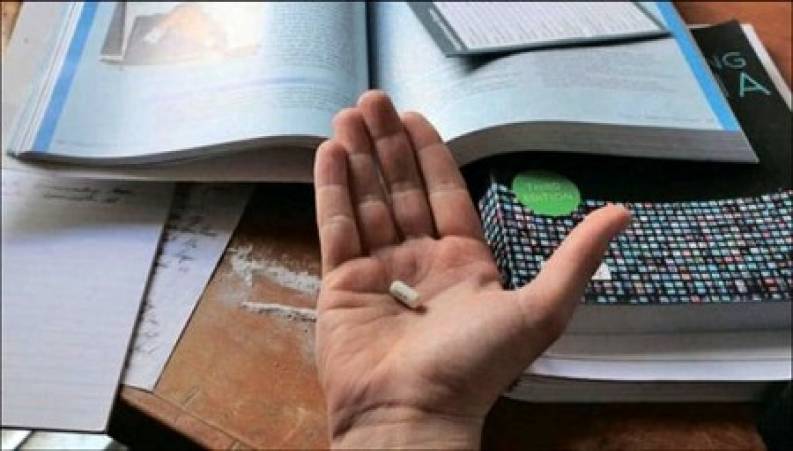 مصرف داروی ریتالین  به دلیل گرفتن نمره قبولی در امتحانات