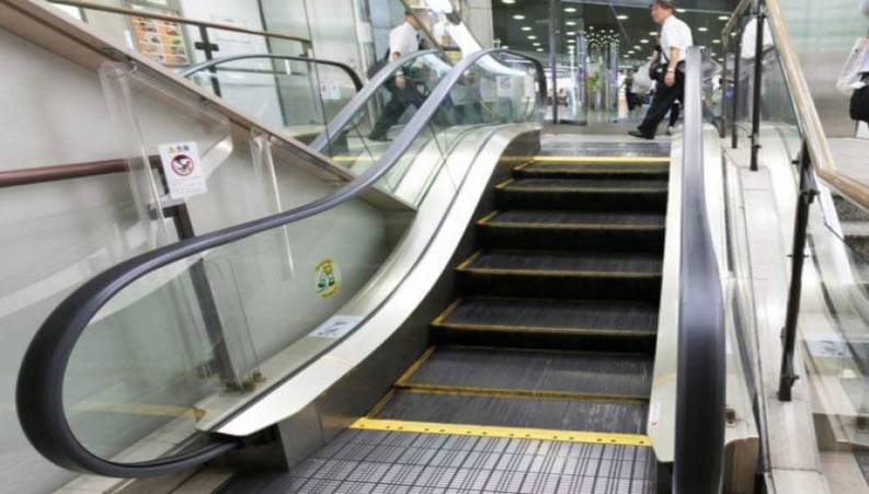 اقدام عجیب مرد جوان، مسافران مترو را به خنده واداشت!