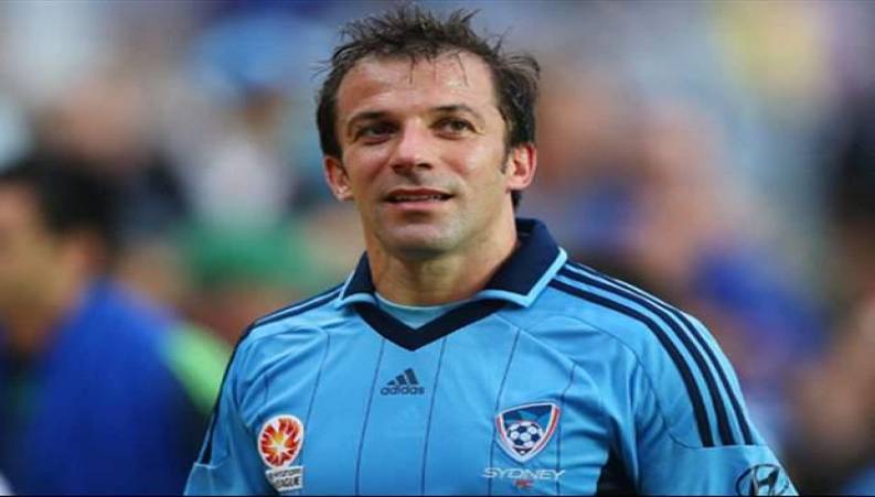 تبریک کریسمس الساندرو دل‌پیرو و  شیطنت پسرش چاشنی این پیام