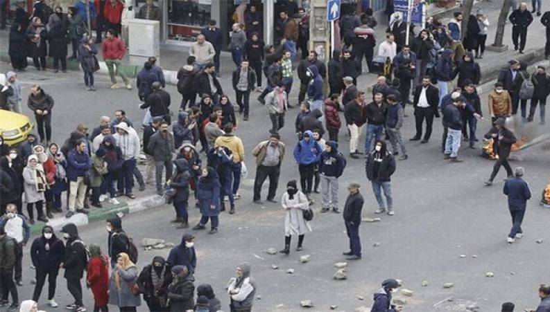  درگیری خیابانی بین صدها نفر از هواداران دو نامزد