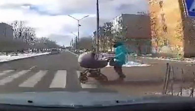 تصادف وحشتناک کودک چند ماهه و زنده ماندن معجزه آسای آن