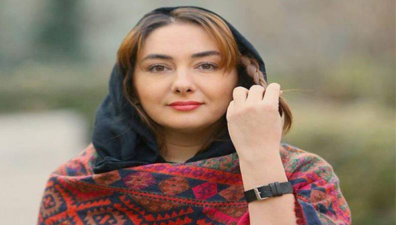 حرکات عجیب و غریب بازیگر «بی صدا حلزون» در نشست خبری