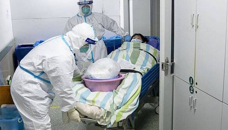 اسکورت پلیس از 200 نفز مبتلا به کرونا در فرانسه