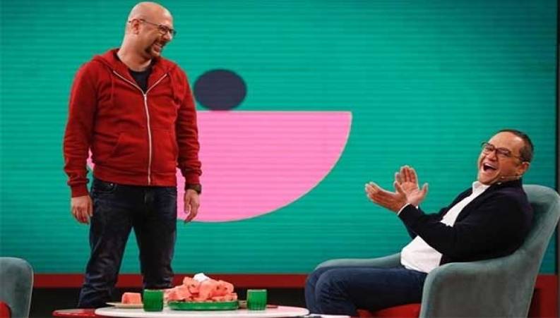 تیکه جناب خان به سیلی نماینده به صورت سرباز در برنامه خندوانه