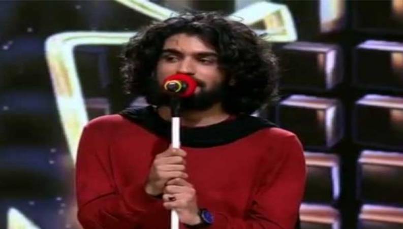 بغض احسان علیخانی با اجرای زنده عرفان در فینال عصر جدید