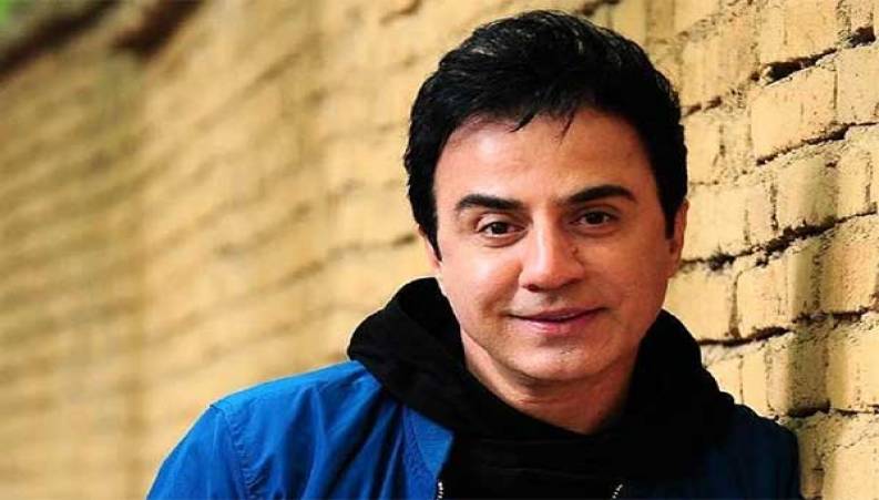 ویدئوی بامزه تقلید کودک نوپا از پدربزرگش که پربیننده شد