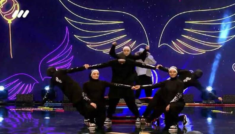 حیرت داوران عصر جدید از صدای شکستن  قلنج دختران