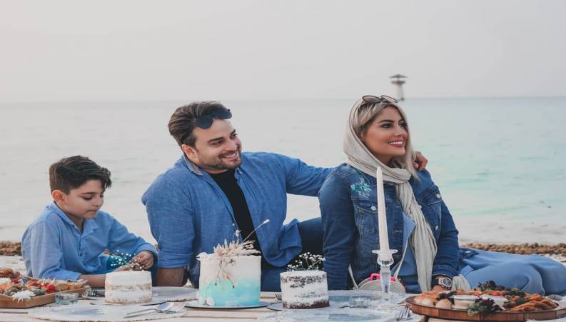 جشن تولد بابک جهانبخش خواننده همزمانی با تحویل سال نو