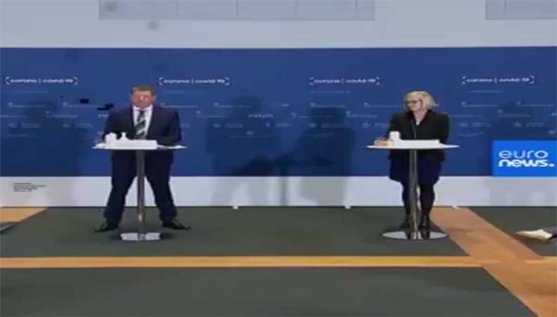 لحظه بیهوش شدن خانم تانیا اریکسن مسئول ارشد بهداشت دانمارک