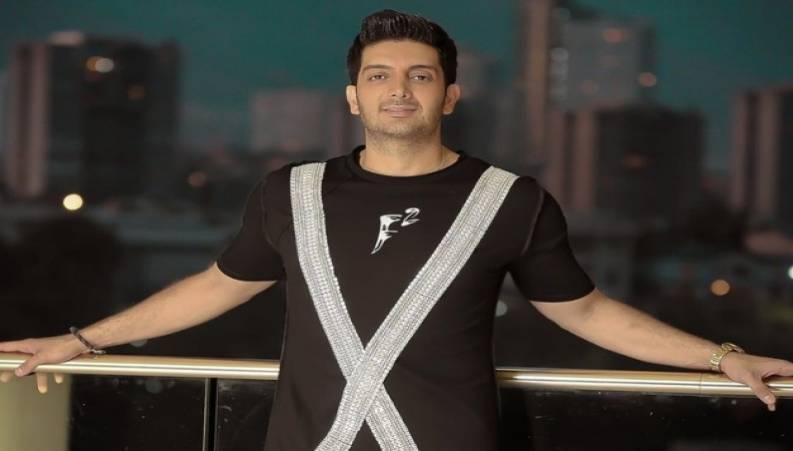 منوچهر هادی و یکتا ناصر مهمان برنامه منو بشاس