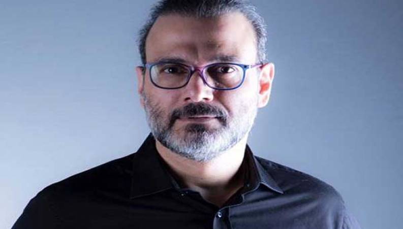 کنسرت آنلاین «با من بخوان» علیرضا قربانی در میدان آزادی