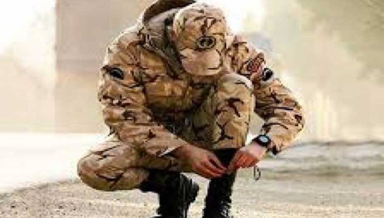 خوانندگی سوزناک و نواختن گیتار زیبای یک سرباز ایرانی