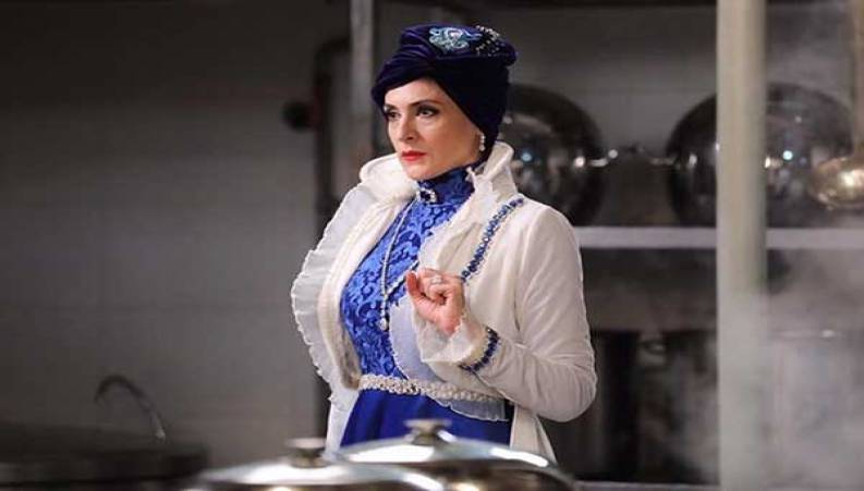 لحظه حمله ببر وحشی به ویشکا آسایش در دراکولا