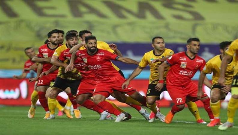 صحنه مشکوک به پنالتی روی احمد نوراللهی که داور ندیده