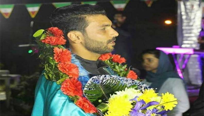 ورزشکارخارق‌العاده بوشهری رکورددار شکستن اجسام سخت در جهان شد