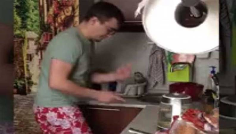 این مرد 30 ساله  سریع‌ترین دست‌های جهان را دارد