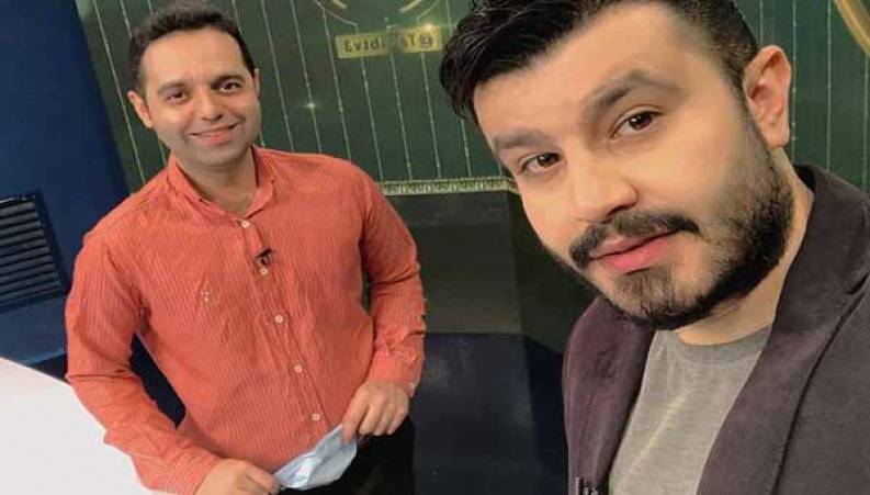 سوتی کارشناس برنامه طبیب روی انتن زنده و ادامه ماجرا 