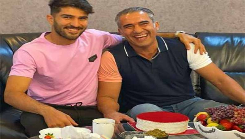 جشن تولد ۵۵ سالگی احمدرضا عابدزاده با کیک به رنگ قرمز