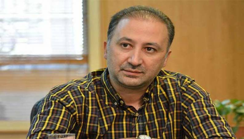 بغض دلاوری مجری در برنامه زنده با خواندن پیامک تلخ 