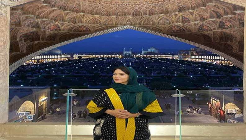 شهرزاد کمال زاده بازیگر در میدان امام اصفهان 