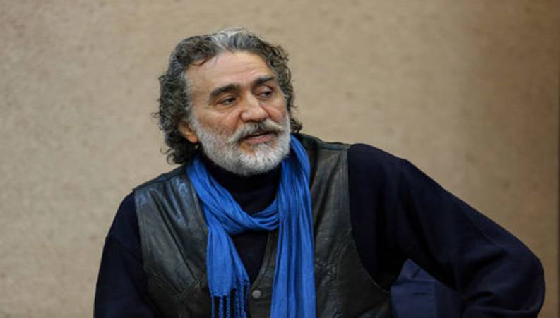 ساز زدن رضا توکلی بازیگر در مدرسه دخترانه 