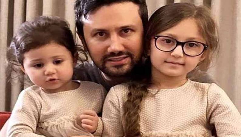 کشتی شاهرخ استخری با دخترانش به مناسبت مدال طلای محمد گرایی 