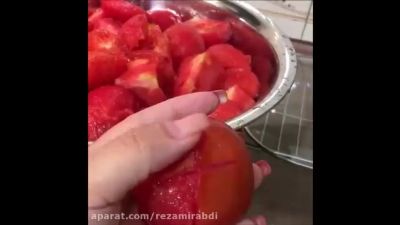 نحوه پوست کندن گوجه فرنگی