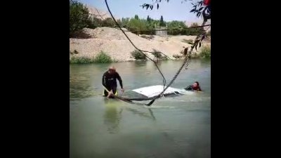 نجات موفق راننده زن از رودخانه لنج در زیباشهر اصفهان
