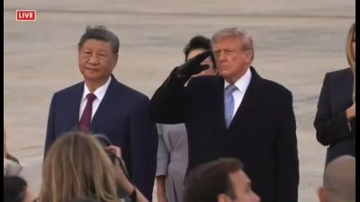 استقبال غیرمعمول ترامپ از شی در فرودگاه؛ پرواز بمب‌افکن‌ها و حاشیه‌های سفر چین به آمریکا