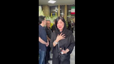 مراسم ختم خواهرزاده حمیدرضا آذرنگ با حضور روزبه حصاری و باران نیک‌راه برگزار شد