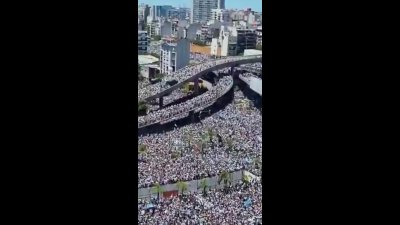 سیل جمعیت آرژانتینی‌ها برای خداحافظی با مسی