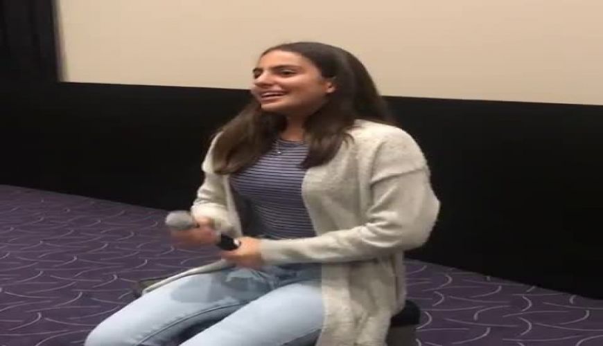 انگلیسی حرف زدن دختر پیمان معادی بعد از نمایش فیلم بمب