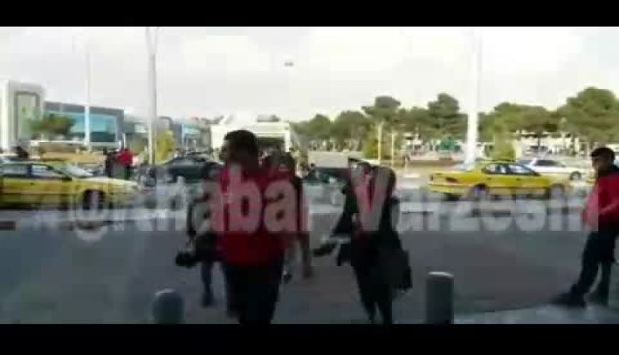 بر خورد جالب شجاع خلیل‌زاده با دختری که می‌خواست سلفی بگیرد 