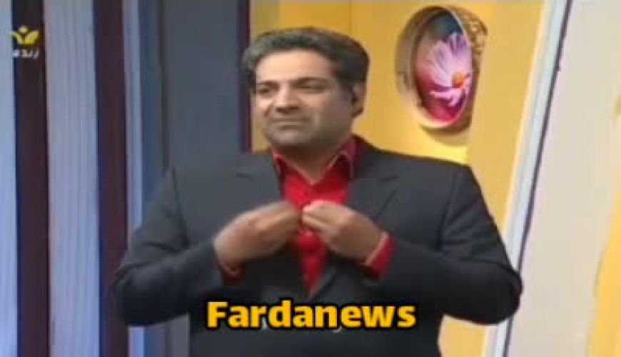 زانو زدن مجری شبکه یزد در مقابل دوربین  در خانه بمانید 