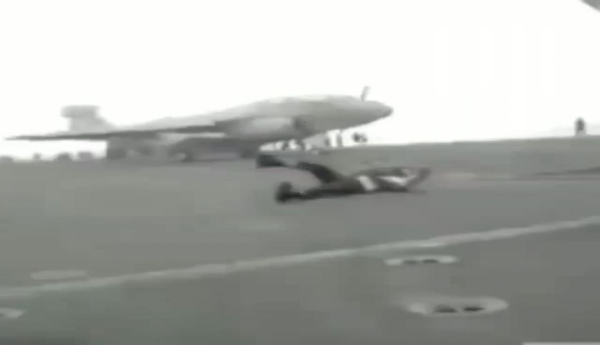 ویدیویی از قدرت موتور یک جنگنده به هنگام تیک‌آف