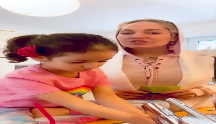 چالش شستن دست‌های مهناز افشار به زبان انگلیسی با الهام از مرکل 