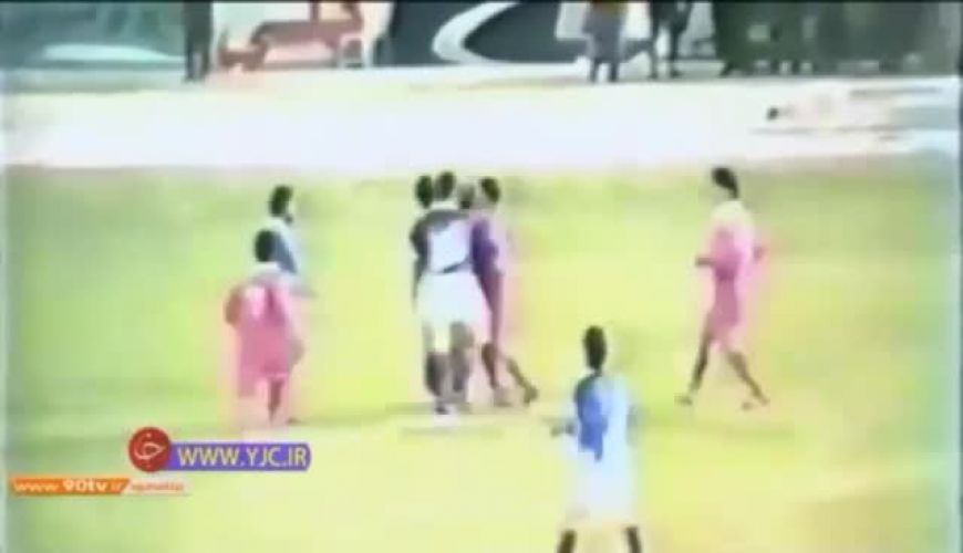 زشت‌ترین صحنه‌های سندروم دستان بی‌قرار در فوتبال ایران 