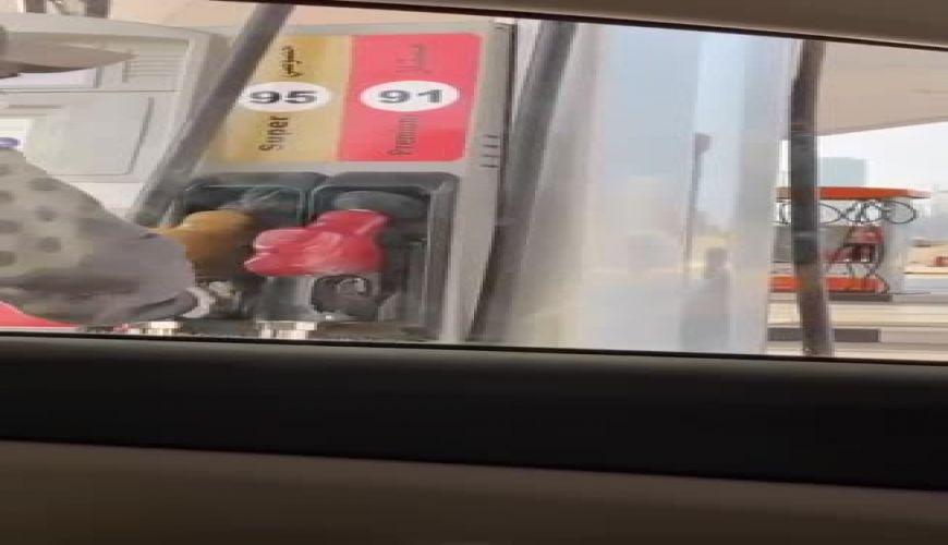 کار متفاوت کویت در پمپ بنزین برای مقابله با کرونا