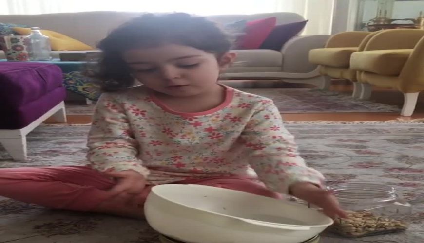 غذا درست کردن گندم دختر زیبای آزاده نامداری در فرنطینه