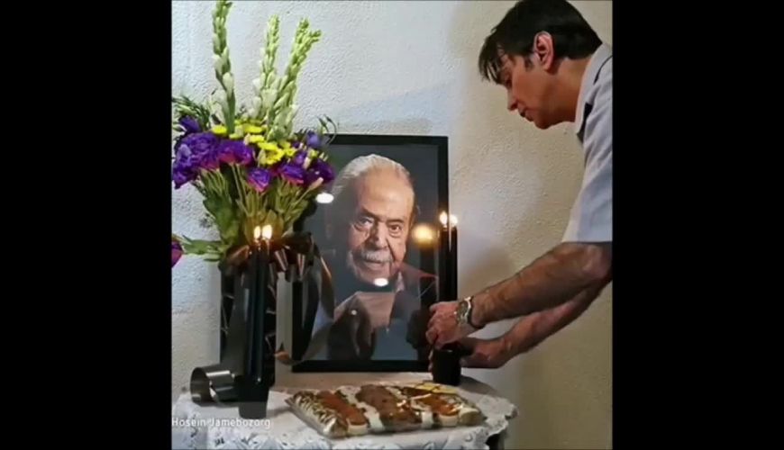 سنگ مزار محمدعلی کشاورز با دستخط و امضای خودش