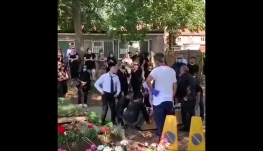 فیلم خاکسپاری مرحوم ماه چهره خلیلی در لندن