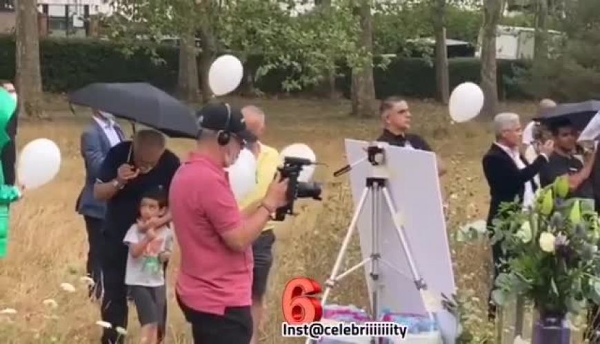 پرواز پسر مرحوم ماه چهره خلیلی در مراسم یادبود مادرش