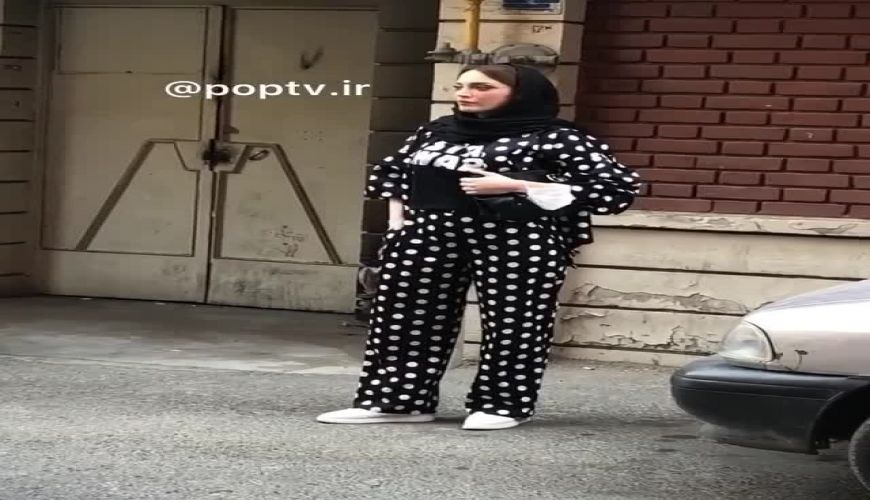 تیپ خاص بهنوش طباطبایی در نشست خبری «عشق روز‌های کرونا»