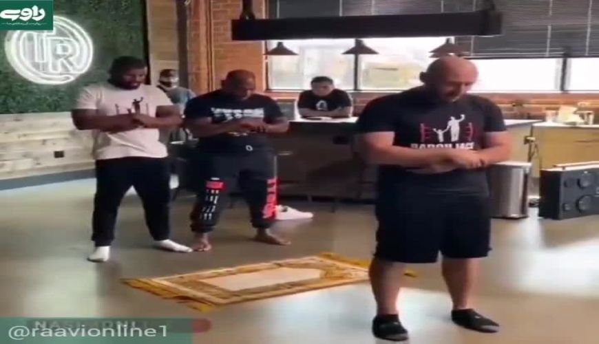  تنبیه جالب کافه‌دار نژادپرست به سبک بوکسرهای معروف مسلمان